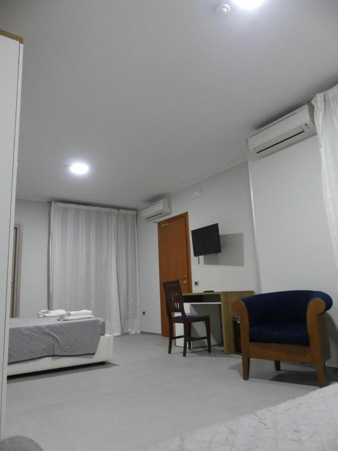 Albergo Piazza Risorgimento Porto Cesareo Eksteriør billede
