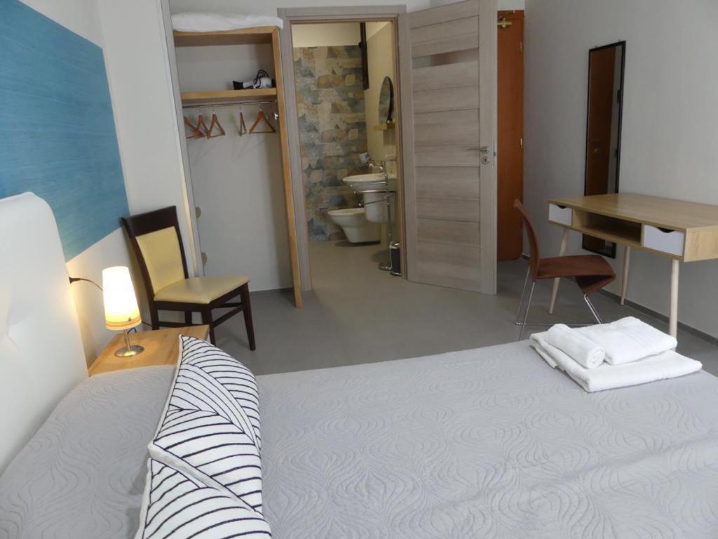 Albergo Piazza Risorgimento Porto Cesareo Eksteriør billede