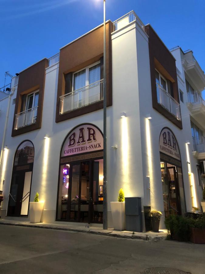 Albergo Piazza Risorgimento Porto Cesareo Eksteriør billede
