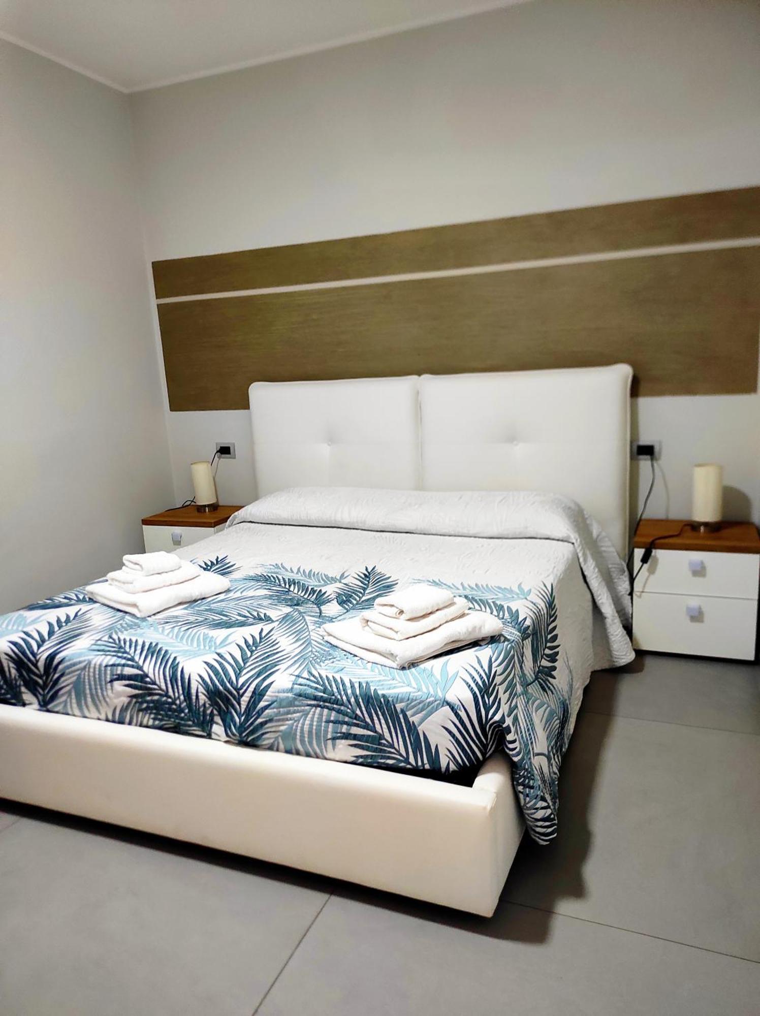 Albergo Piazza Risorgimento Porto Cesareo Eksteriør billede